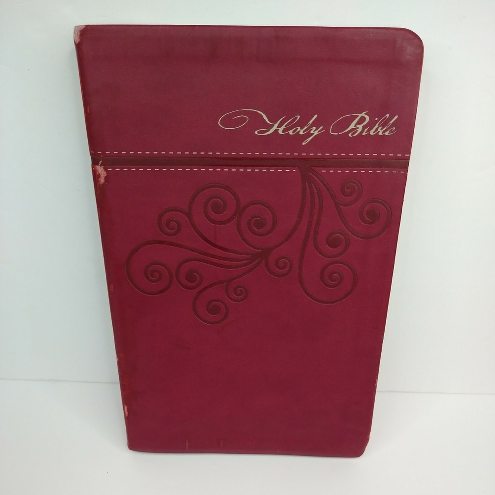 NKJV Holy Bible Gift‎ Edition Deep Rose Leathersoft by Thomas Nelson